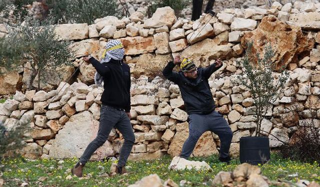 Nablus'ta Yahudi yerleşimlerinin genişletilmesini protesto eden Filistinliler