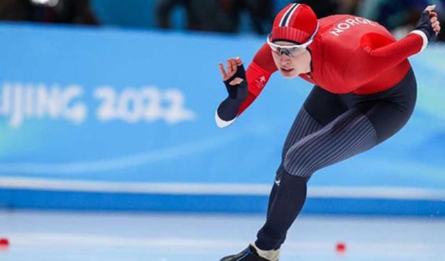 Norveçli sporcu Wiklund kadınlar 1000 metre sürat pateninde yarıştı