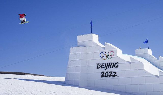 Beijing 2022'de mavi gökyüzü sporculara sahne görevi görüyor