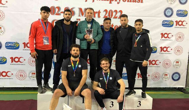 ASÜ’lü sporcular güreş şampiyonasından madalya ile döndü