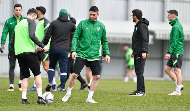 Bursaspor’da kadro dışı bırakılan Kubilay Sönmez affedildi