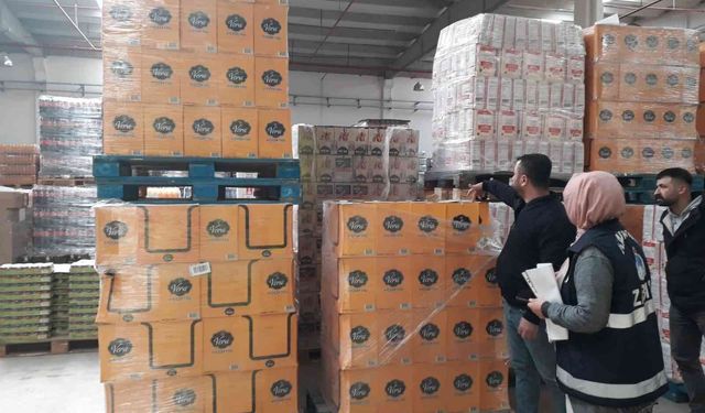 Diyarbakır’da market deposunda 10 ton stoklanmış yağ bulundu