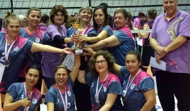 Evimin sultanları kadın voleybol turnuvasında Köyceğiz ikinci oldu