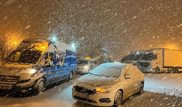 İstanbul’a kamyon ve tırların giriş yasağı başladı