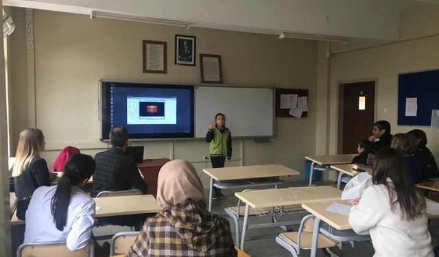 İstiklal Marşını en güzel okudu ödülü kaptı