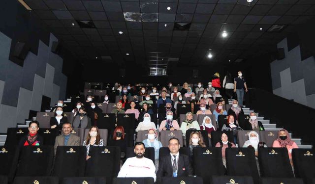 Köylü kadınlara sinema sürprizi