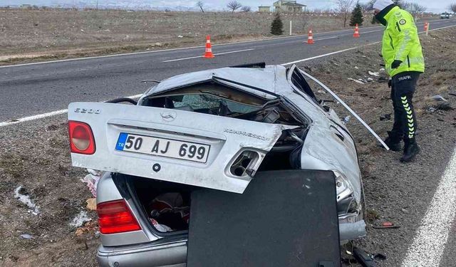 Nevşehir’de otomobil refüje çıkarak takla attı: 1 ölü, 2 yaralı