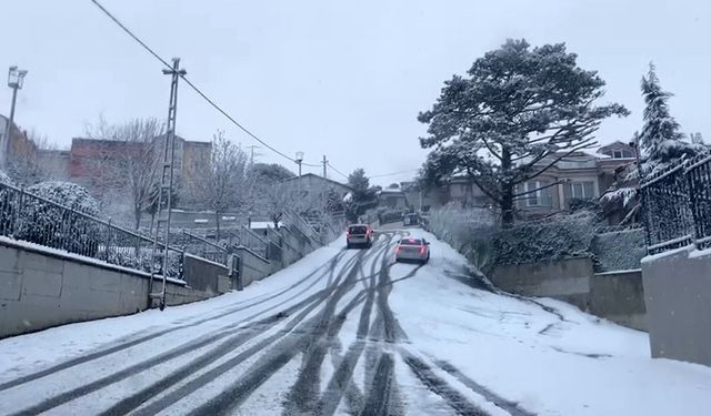 Sarıyer’de lapa lapa kar yağışı