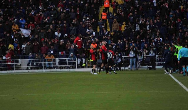 Spor Toto Süper Lig: Gaziantep FK: 3 - Galatasaray: 1 (Maç Sonucu)