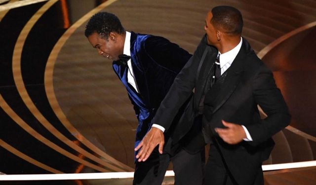 Grammy Ödülleri'nde Will Smith göndermesi: Sahneye kaskla çıktı