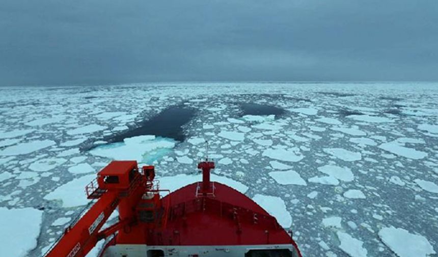 Çin, Antarktika'da 3 milyon yıllık buzulaltı gölünde bilimsel sondaj yapacak