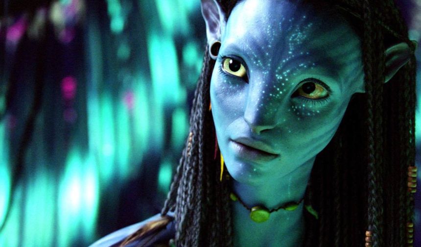 DEVAM FİLMİNİN ADI BELLİ OLDU
Etkinlikte, Avatar’ın yeni filminin adının ‘Avatar: The Way of Water’ (Avatar: Suyun Yolu) olarak açıklandı. Filmin yapımcılığını ise 2019 yılında 20th Century Fox’u satın alan Disney üstlenecek.