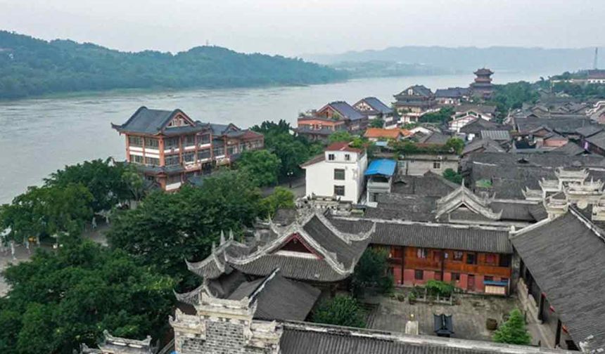 'Yangtze Nehri boyunca ilk şehir'de çekilen drone görüntüleri
