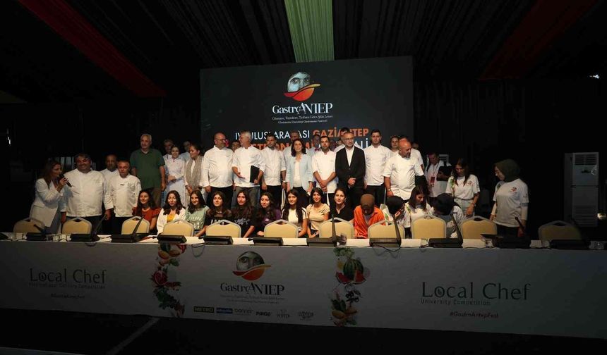Gastroantep 'Local Chef Yarışması'nda usta şefler Gaziantep' in yöresel yemekleri ile kıyasıya yarıştı