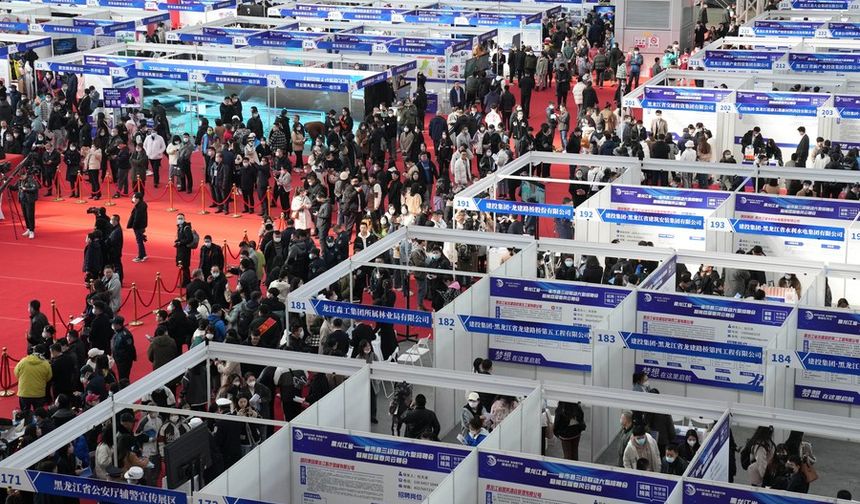 Çin, 59 milyon yeni kentsel istihdamla 2021-2025 hedefini aştı