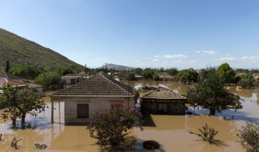 Çin'in Yunan eyaletinde şiddetli yağışlar hayatı olumsuz etkiledi