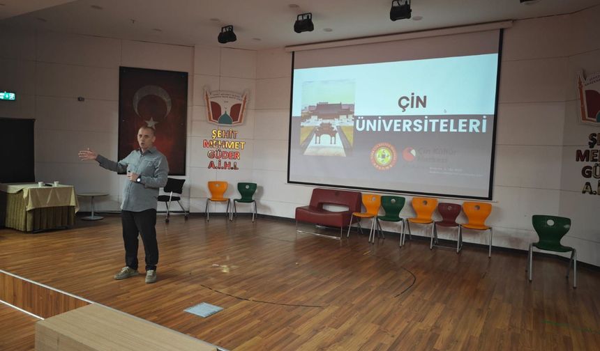 “Çin’de Üniversite Eğitimi” başlıklı seminer düzenlendi