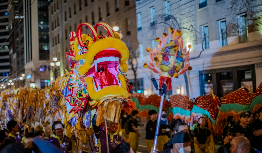 ABD'nin San Francisco kentinde Çin Yeni Yılı renkli geçit töreniyle kutlandı