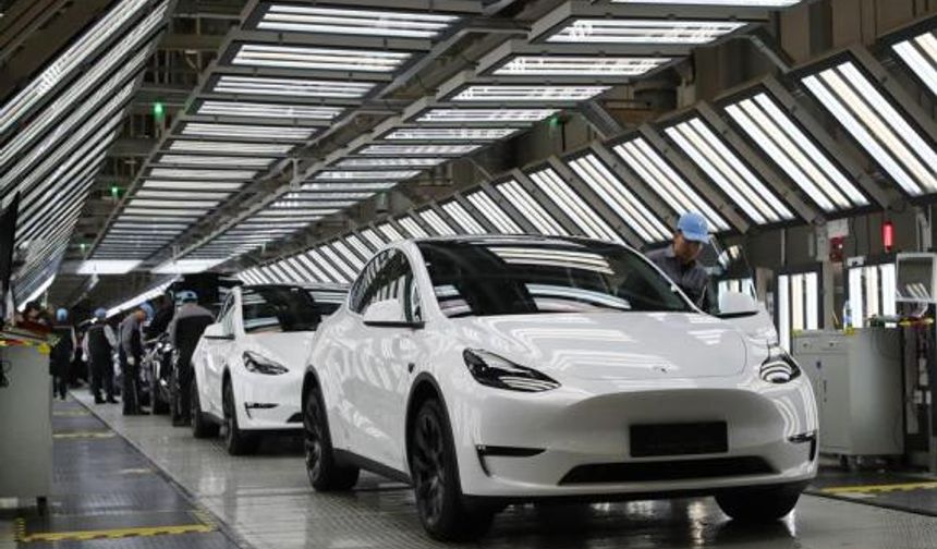 Tesla'nın Shanghai fabrikası 4 milyonuncu aracını üretim hattından indirdi