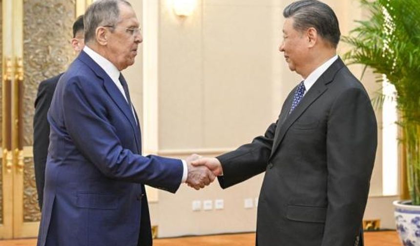 Çin Cumhurbaşkanı Xi, Rusya Dışişleri Bakanı Lavrov ile görüştü