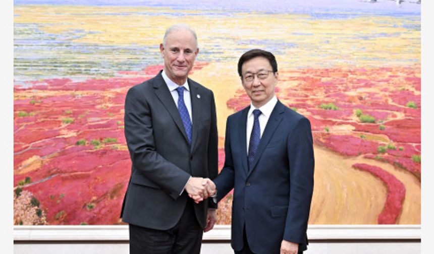 Çin Cumhurbaşkanı Yardımcısı Han, Peru Dışişleri Bakanı ile görüştü