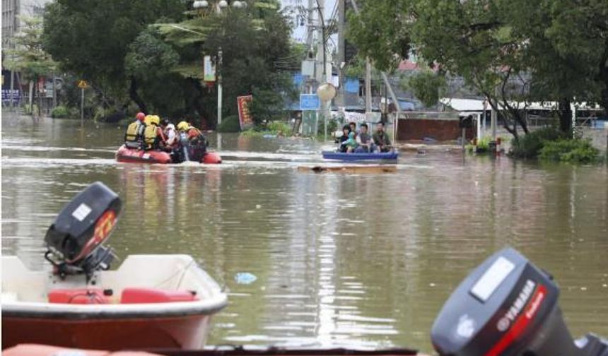Çin'in Guangdong eyaletinde şiddetli yağış nedeniyle 110.000 kişi başka yerlere yerleştirildi