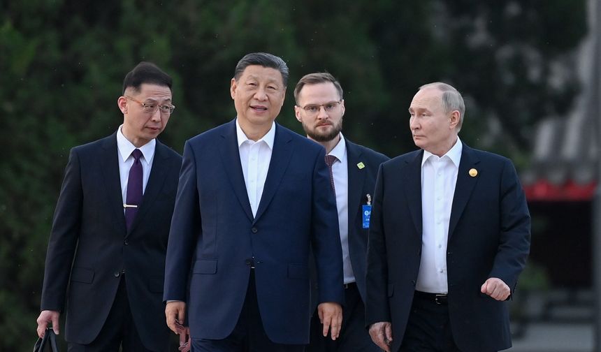 Çin Cumhurbaşkanı Xi ve Putin, Beijing'deki Zhongnanhai yerleşkesinde bir görüşme gerçekleştirdi