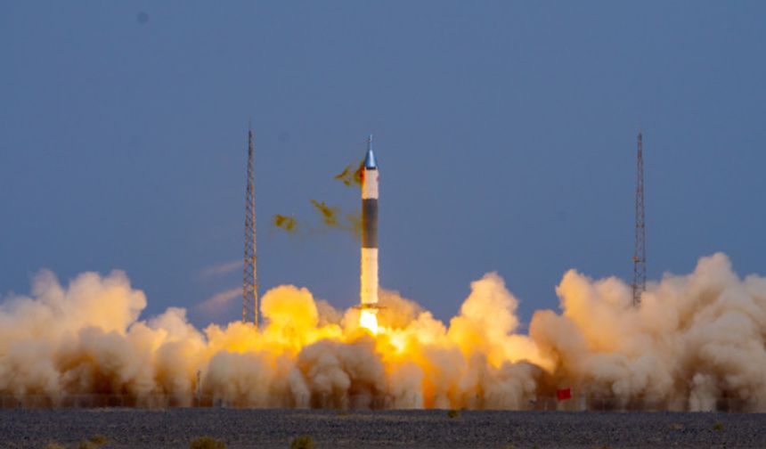 Çin, Kuaizhou-11 Y4 taşıyıcı roketiyle uzaya dört yeni uydu fırlattı