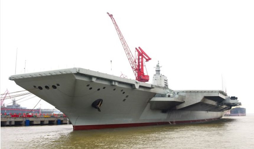 Çin'in uçak gemisi Fujian ilk deniz testleri için yola çıktı