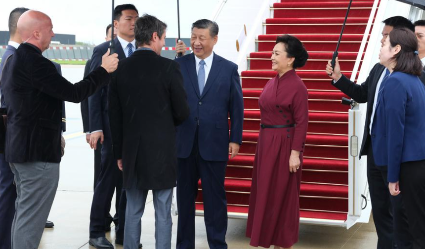 Fransa Başbakanı Attal, Xi'yi Çince "merhaba" diyerek karşıladı