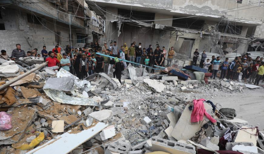 İsrail'in Gazze'ye düzenlediği saldırıda en az 40 Filistinli öldürüldü