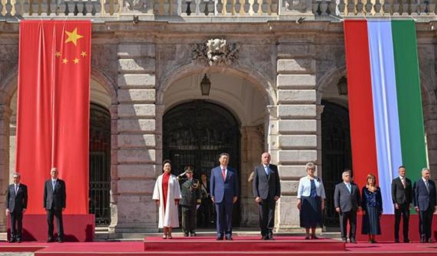 Macaristan'da Çin Cumhurbaşkanı Xi için düzenlenen karşılama töreninden kareler