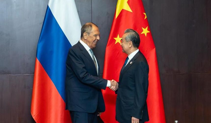 Çin Dışişleri Bakanı: Çin ve Rusya, Doğu Asya işbirliği konusunda iletişim ve koordinasyonu sürdürebilir