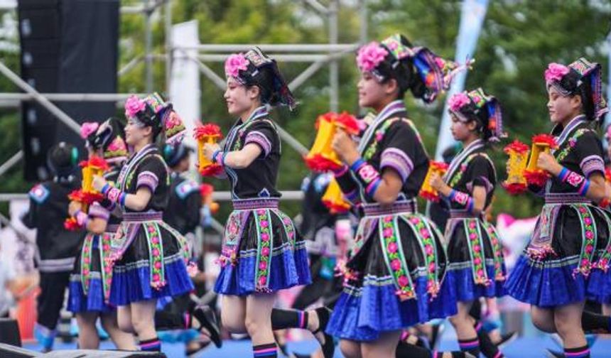 Çin'in Guizhou eyaletinde Liuyueliu etnik festivali gerçekleştirildi