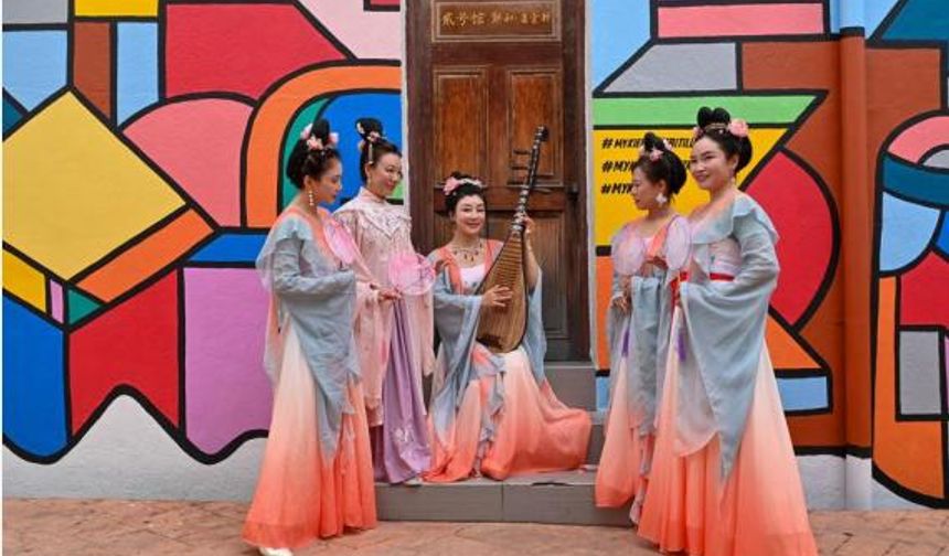 Malezya'nın Malakka kentinde ilk kez düzenlenen Hanfu Festivali renkli görüntülere sahne oldu