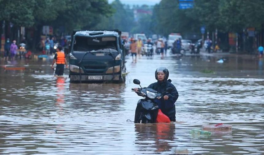 Vietnam'da sel ve şiddetli yağışlar nedeniyle son bir haftada 7 kişi hayatını kaybetti