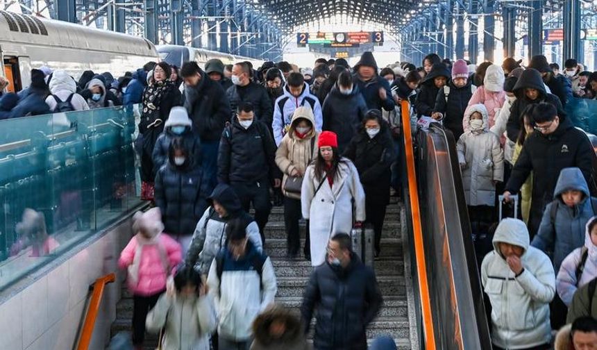 Çin'de Bahar Bayramı sona ererken dönüş seyahatlerinde yoğunluk yaşanıyor