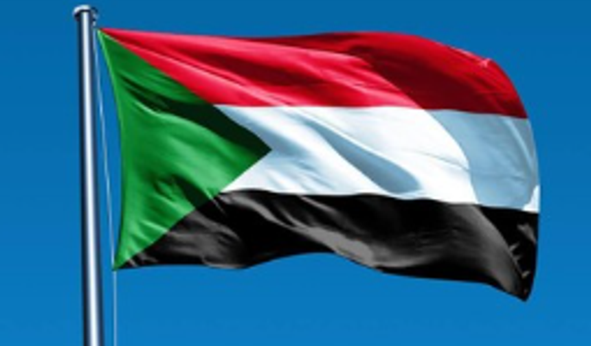 Sudan'da paramiliter güçler en az 100 kişinin öldüğü pazar saldırısından orduyu sorumlu tuttu
