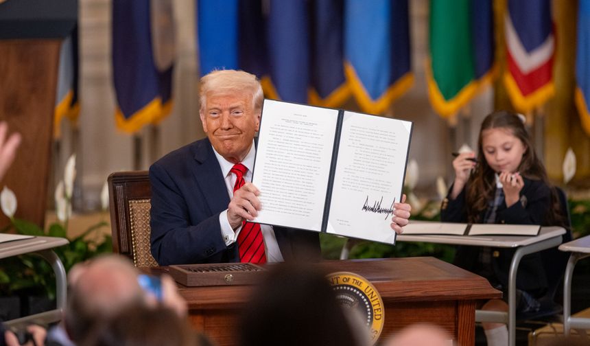 Wall Street Journal: Trump, İran'ı anlaşmaya zorlamak için sınırlı bir askeri saldırı düzenleyebilir