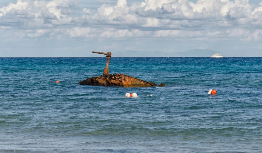 Senegal açıklarında göçmen teknesi alabora oldu: 12 ölü