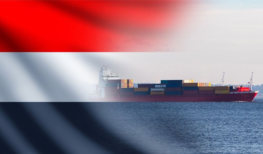 Yemen deniz kuvvetleri askeri malzeme taşıyan tekneye el koydu