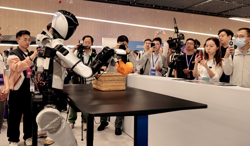 Çin'de düzenlenen 2025 Uluslararası İnsansı Robot Beceri Yarışması yoğun ilgi topladı
