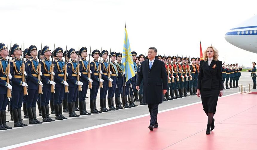 Xi, resmi ziyarette bulunmak ve Zafer Günü kutlamalarına katılmak için Rusya'ya gitti