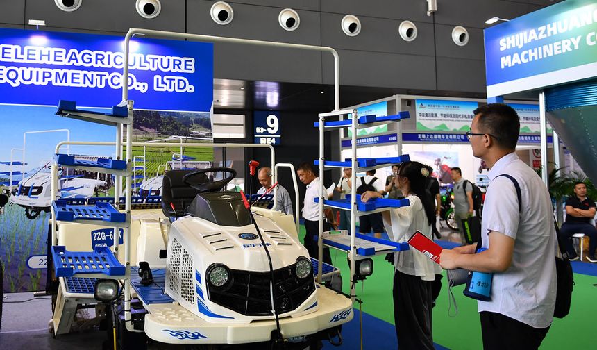 4. Çin-Afrika Ekonomi ve Ticaret Fuarı'nda son teknoloji tarım makineleri sergilendi