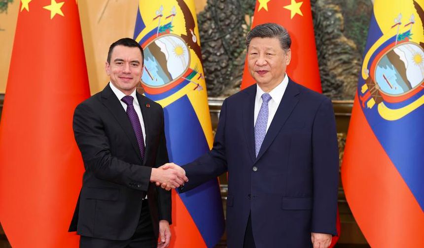 Çin Cumhurbaşkanı Xi, Ekvador Devlet Başkanı ile görüştü