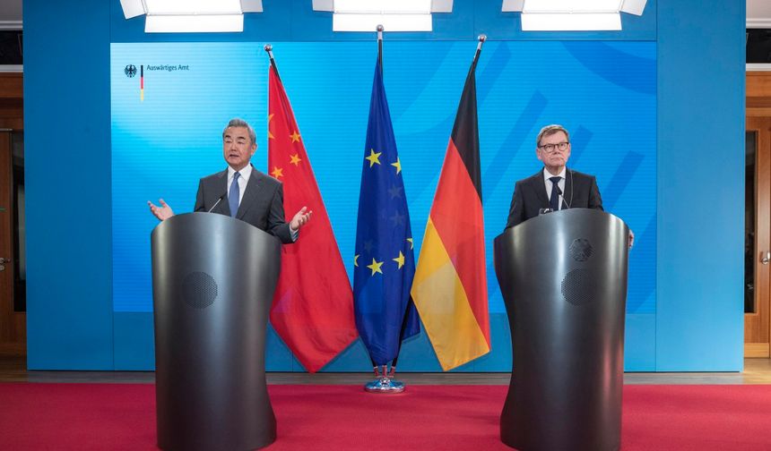 Çin Dışişleri Bakanı Wang, Alman mevkidaşıyla Berlin'de ortak basın toplantısı düzenledi
