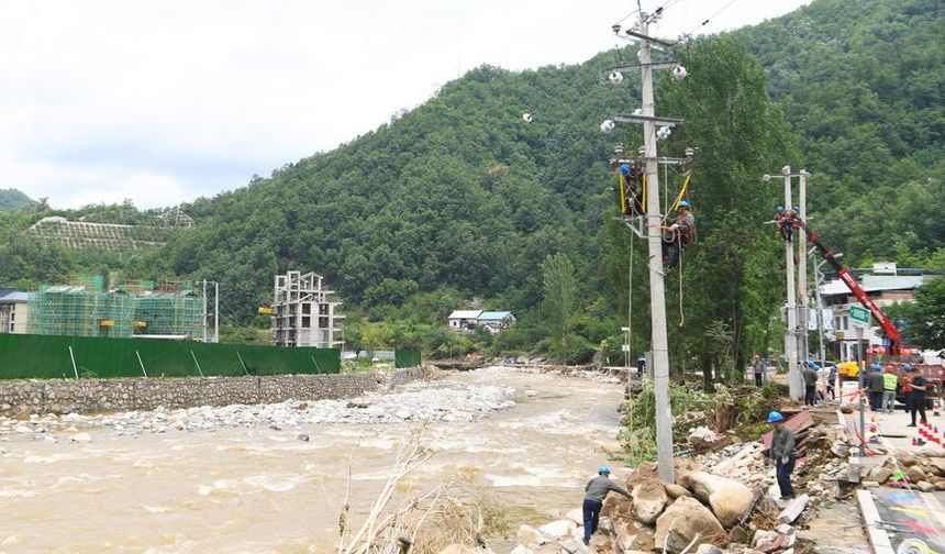 Çin'in Henan eyaletinde sağanak yağışlar sele neden oldu: 3 kişi kayıp