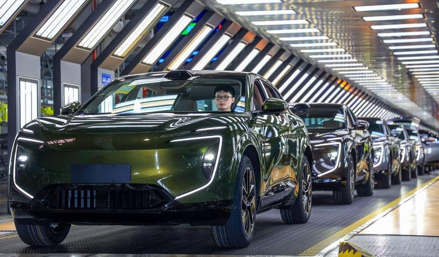 Çinli otomobil üreticisi Changan Otomotiv Grubu'nun resmi açılışı Chongqing kentinde gerçekleşti