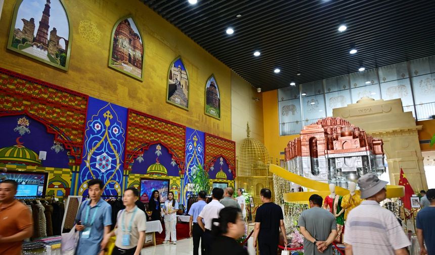 Shanghai İşbirliği Örgütü Uluslararası Yatırım ve Ticaret Fuarı, Çin'in Qingdao kentinde başladı