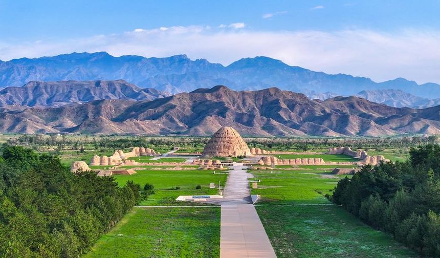 Çin ve Arap ülkeleri turizm temsilcileri Çin'in Yinchuan kentinde bir araya geldi